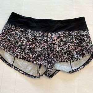 LULU LEMON floral speed up shorts!!
